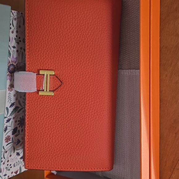 Orange Chevre Mysore Leather Bearn Gusset Wallet - Picture 2 of 10